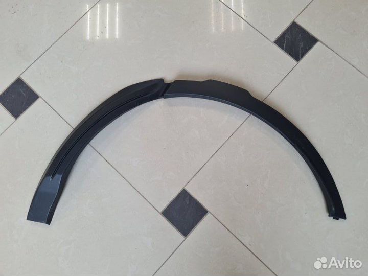 Расширитель арки з.л. колеса задний левый Land