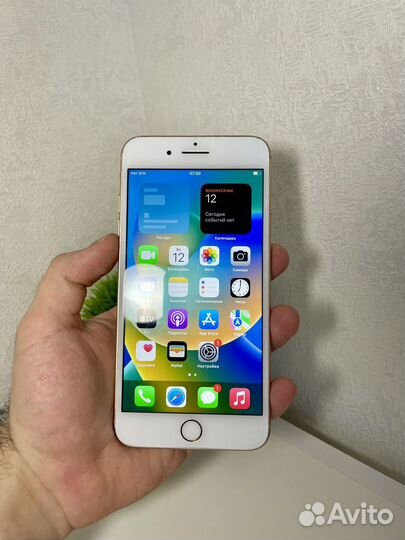 iPhone 8 Plus, 64 ГБ