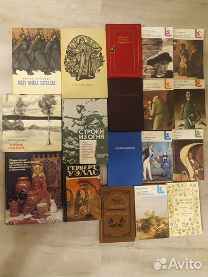 Продам книги