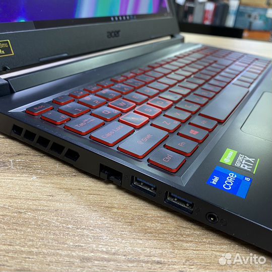 Игровой ноутбук Ноутбук Acer Nitro 5 AN515-57-548J