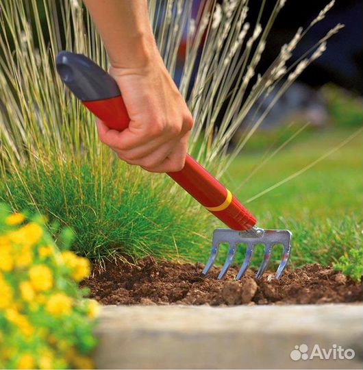 Помощник- садовник по хозяйству