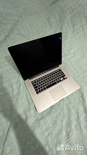 Apple MacBook Pro 15 mid 2015 16 gb i7 512 gb