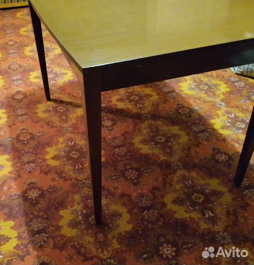 Стол обеденный,полированный,раздвижной