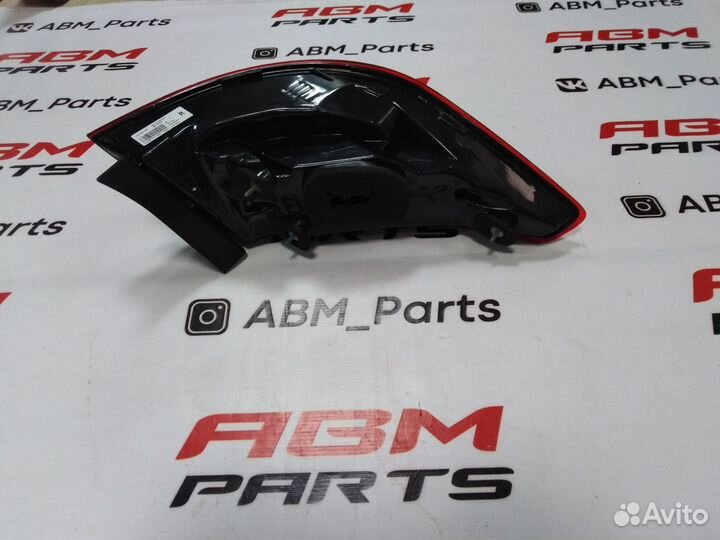 Правый фонарь в крыло Mercedes w207 новый C207