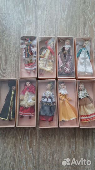 Куклы в народных костюмах деагостини