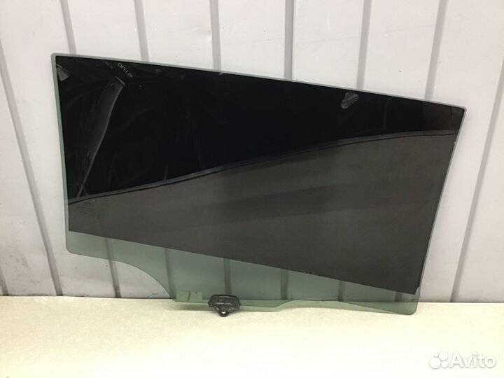 Стекло двери задней левой Kia Sportage 2010-2015