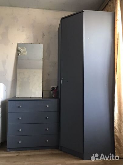 Угловой шкаф