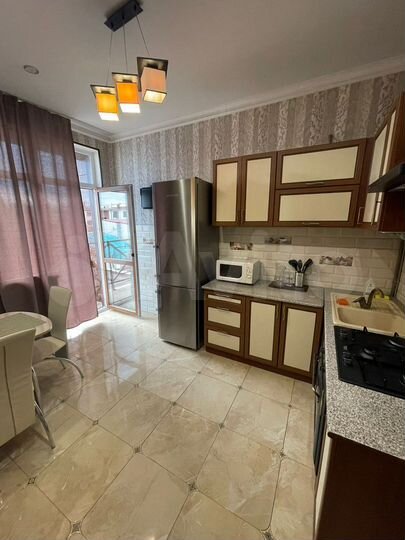 2-к. квартира, 54 м², 3/9 эт.