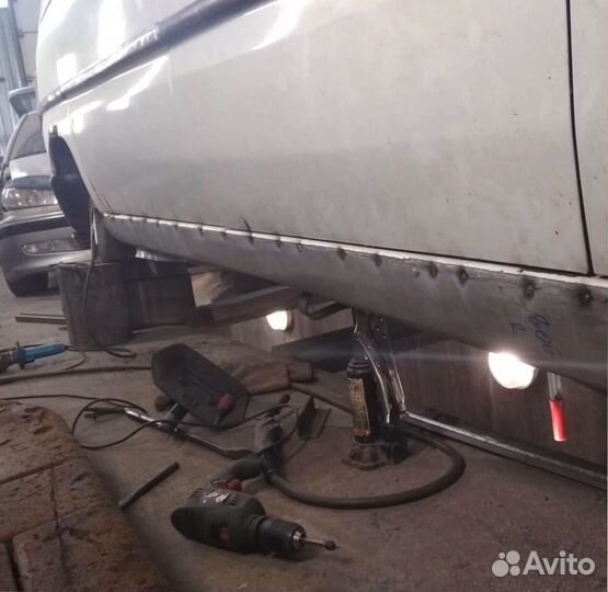 Пороги на Mitsubishi Montero Кузовные