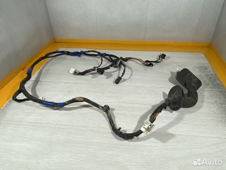 Проводка передней правой двери Hyundai H-1