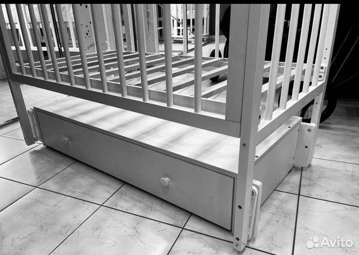 Детская кровать с ящиком для вещей