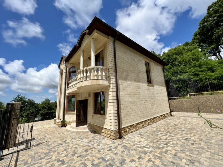 Дом 154,3 м² на участке 5 сот.