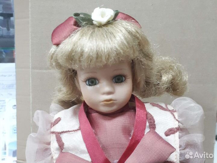 Фарфоровая кукла Remeco collection