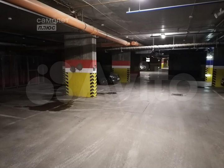Машиноместо, 15 м²
