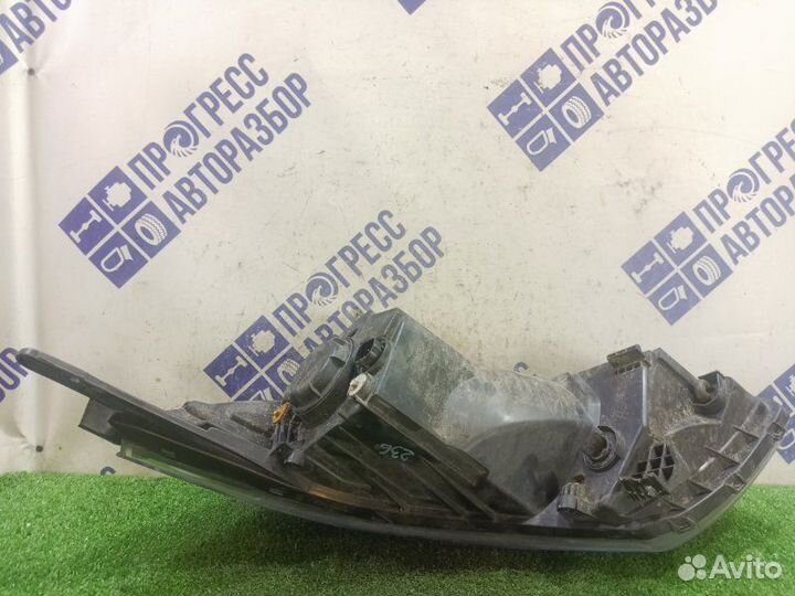 Фара передняя правая Kia Rio 3 седан 1.6 G4FC 2011