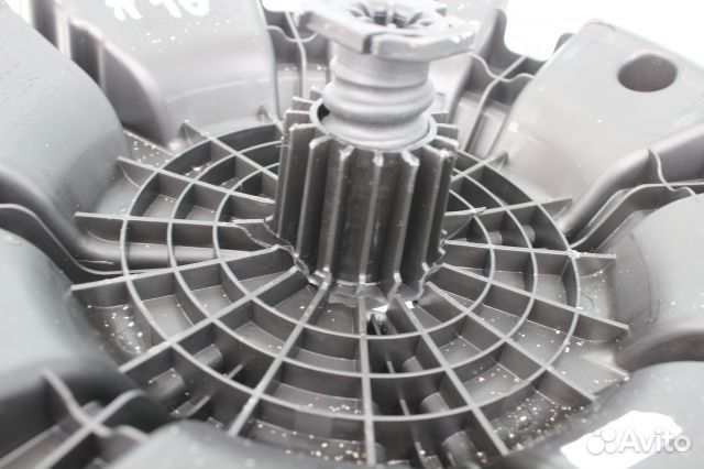 Кронштейн запасного колеса Mercedes-Benz C-Class