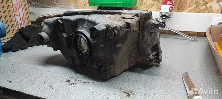 Фара pajero io pinin