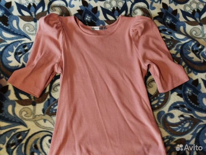 Пакетом женские вещи