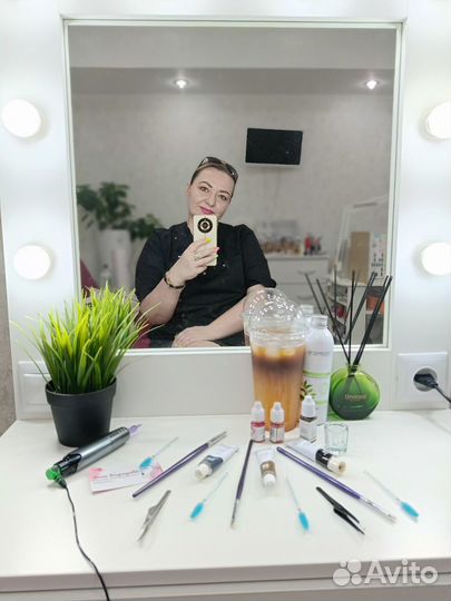 Перманентный макияж бровей губ и век татуаж