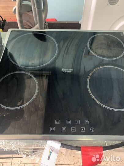 Варочная панель электрическая Ariston Hotpoint