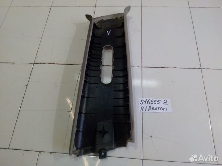 Обшивка стойки центральная левая