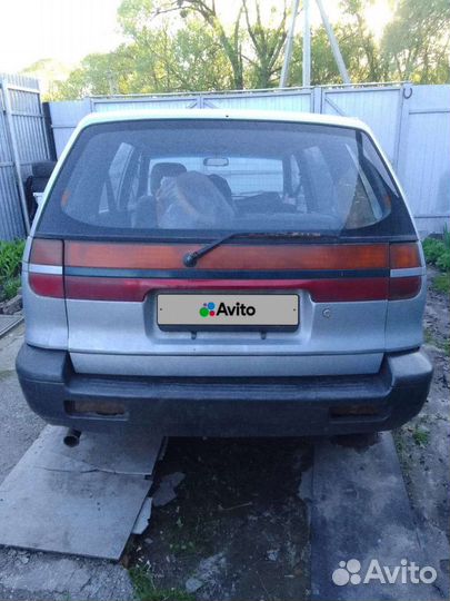 Mitsubishi Space Wagon, 1992