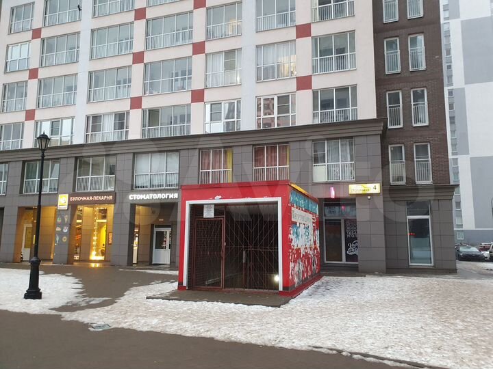 Машиноместо, > 30 м²