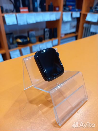 1) Смарт часы Apple (Watch SE 44mm 2022)