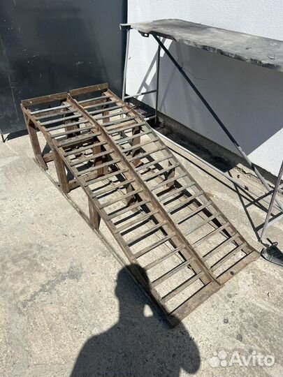 Эстакада для автомобиля