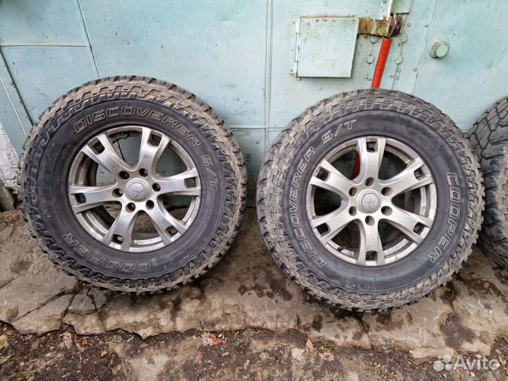 Cooper Discoverer S/T Maxx 285/70 R17 121Q