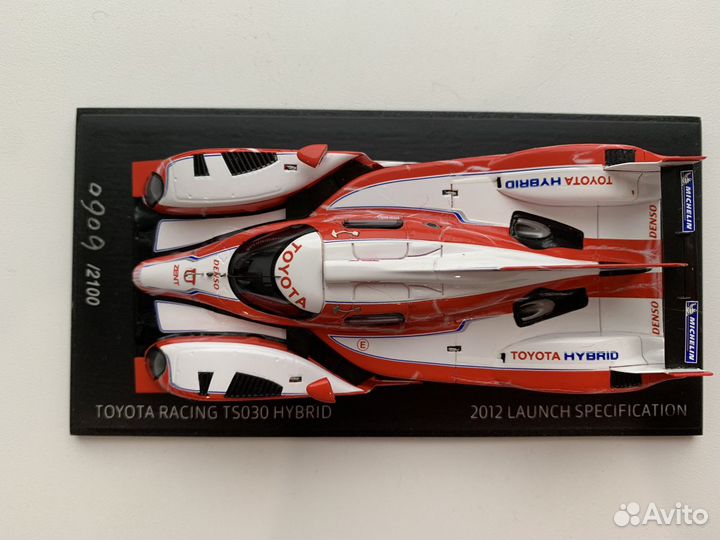 Модель toyota racing TS030 hybrid 2012