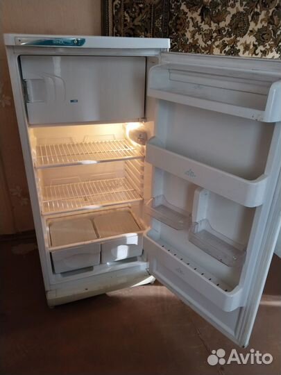 Холодильник Stinol