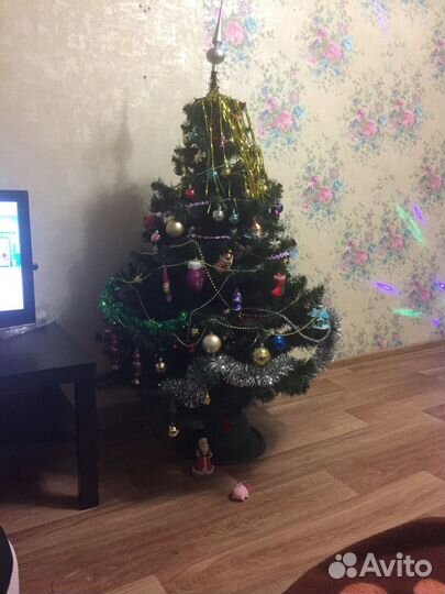 Елка искусственная не разборная. 1,5 метра