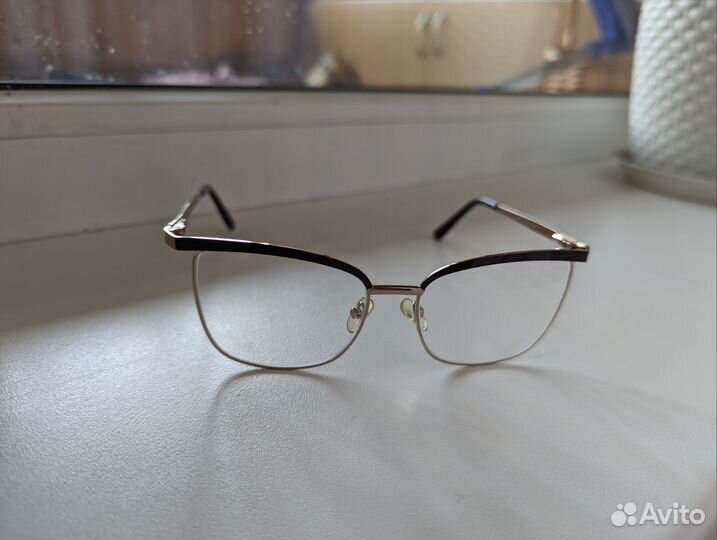 Женские очки, оправа с диоптриями +1