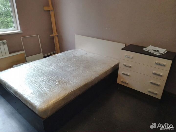 Кровать 160 см на 200см