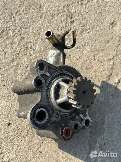 Насос вакуумный на 4м41 Митцубиси Паджеро 3