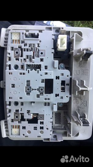 Плафон освещения салона водительский Mazda 3 BM