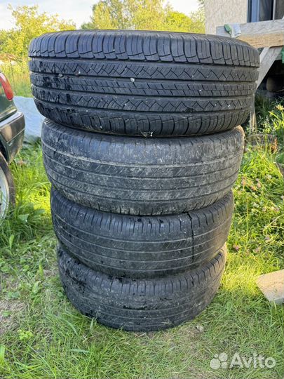 Michelin Latitude Tour HP 235/65 R17