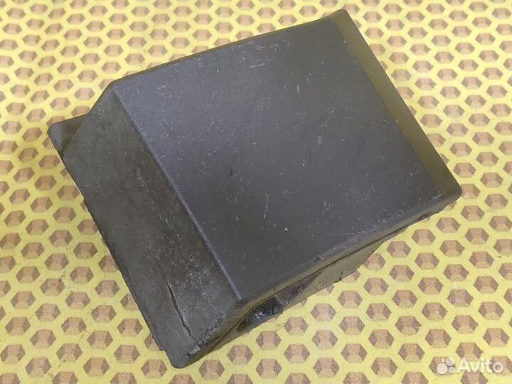 Накладка на порог наружный передняя правая Renault