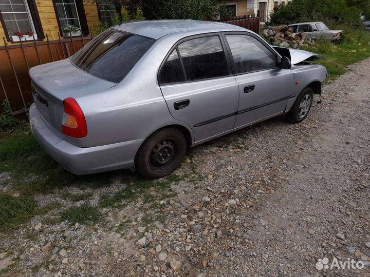 Hyundai Accent 1.5 МТ, 2008, битый, 250 000 км