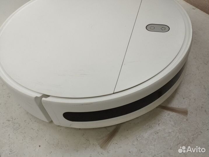 Робот-пылесос Xiaomi Mi Robot Vacuum Mop Essential