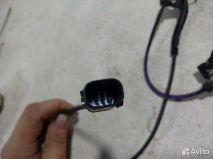 Датчик abs передний левый Lexus Nx Z10 2014