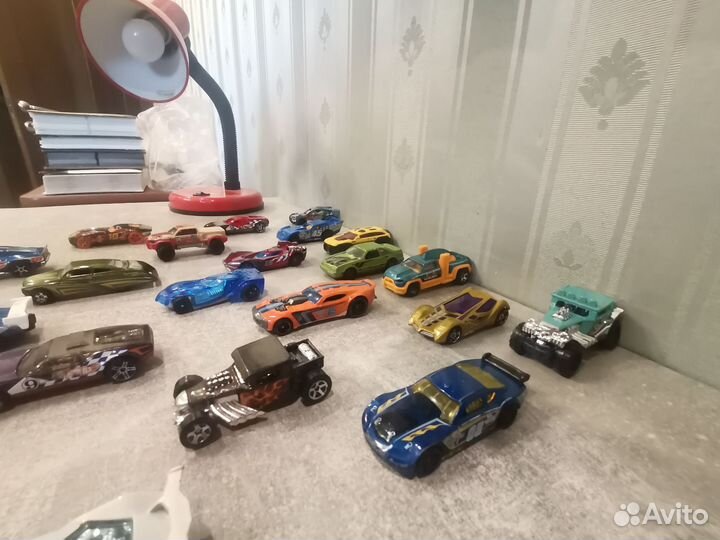 Машинки hot wheels