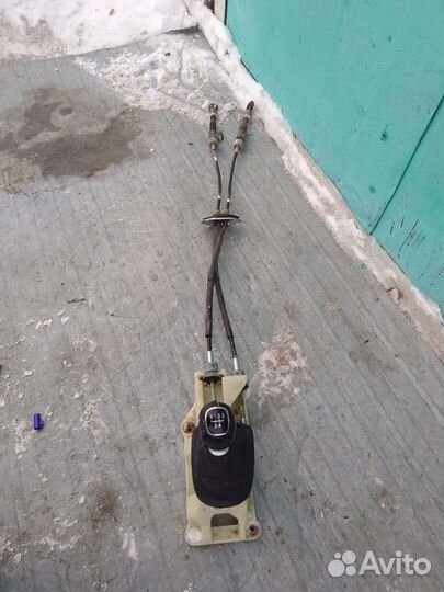 Кулиса с тросами Киа Рио 3 Солярис 1