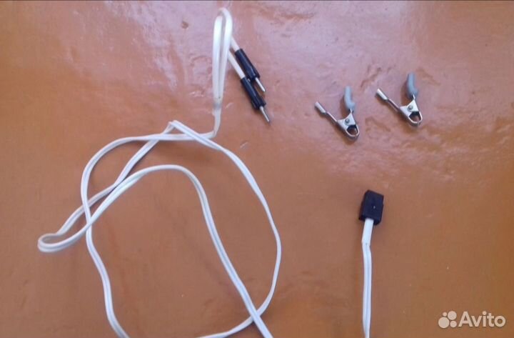 Шнур с зажимами измерительного прибора