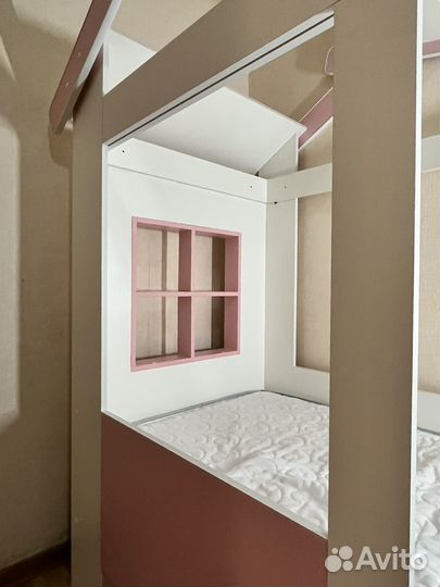 Детская кровать домик