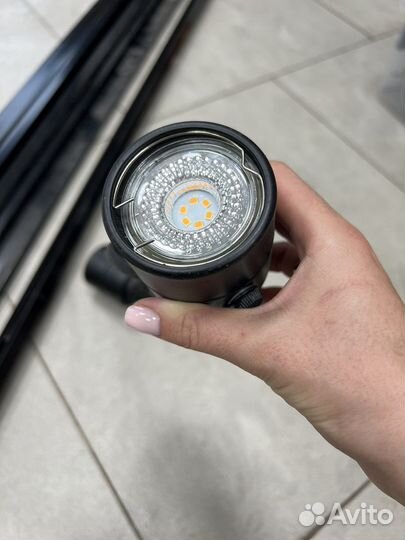 Трековый накладной шинопровод