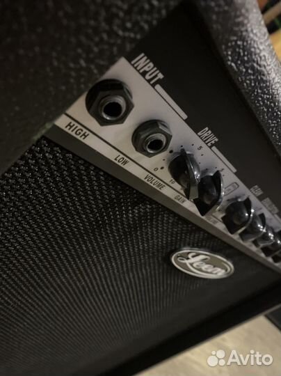 Комбоусилитель 50 ватт с реверберацией leem S50RG