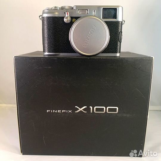 Fujifilm X100 коробочный комплект