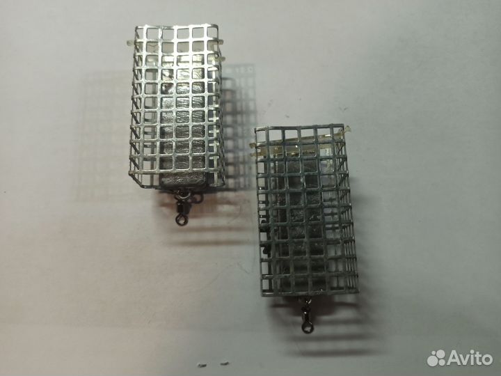 Кормушка фидерная